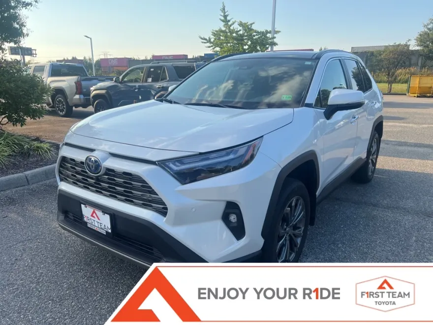 2024 Toyota RAV4 Hybrid Limited photo 1