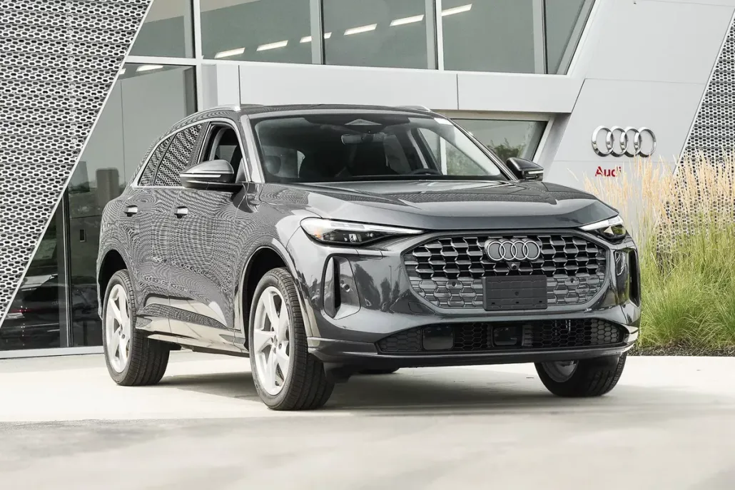 2025 Audi Q5 Premium Plus photo 1