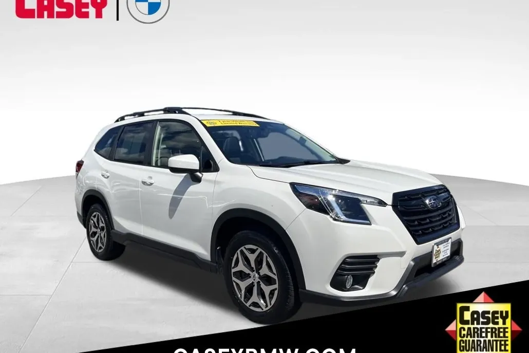 2023 Subaru Forester Premium photo 1