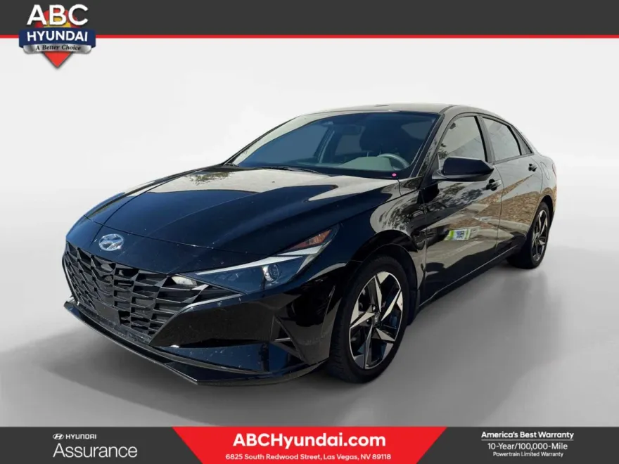 2023 Hyundai Elantra SEL photo 1