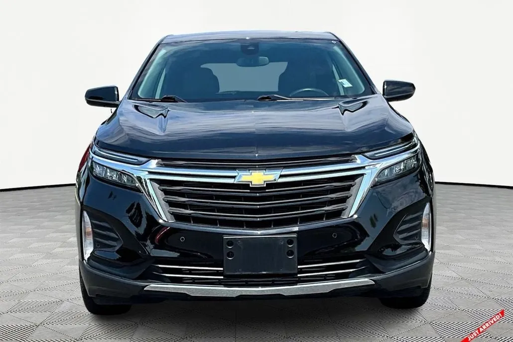 2022 Chevrolet Equinox LT photo 1