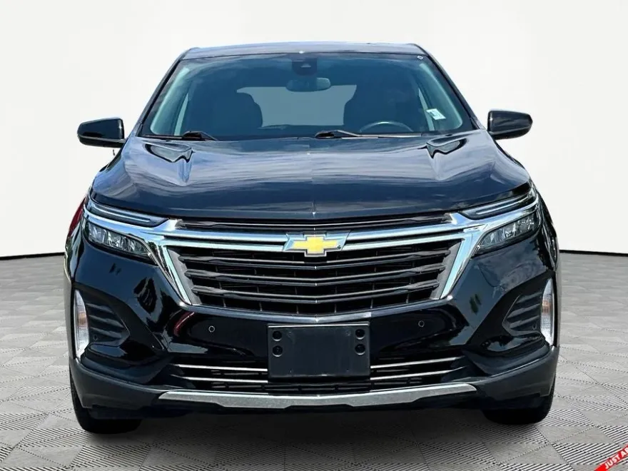 2022 Chevrolet Equinox LT photo 1