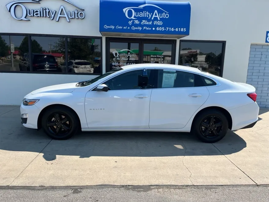 2024 Chevrolet Malibu LS photo 1
