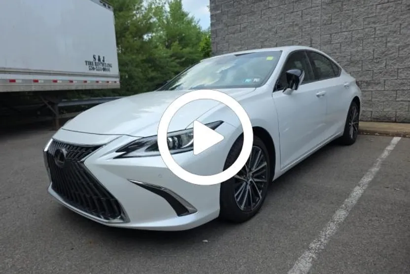 2023 Lexus ES 250 photo 1
