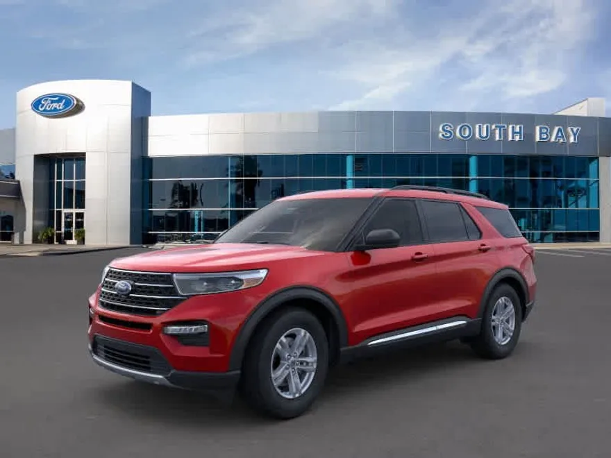 2024 Ford Explorer XLT photo 1