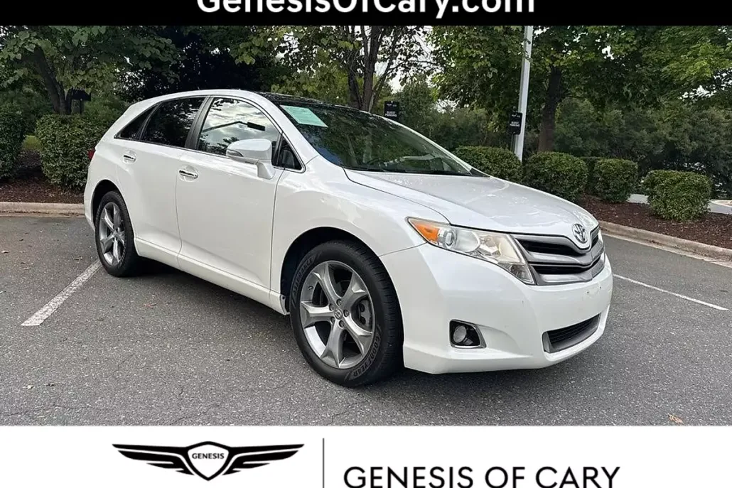 2015 Toyota Venza XLE photo 1