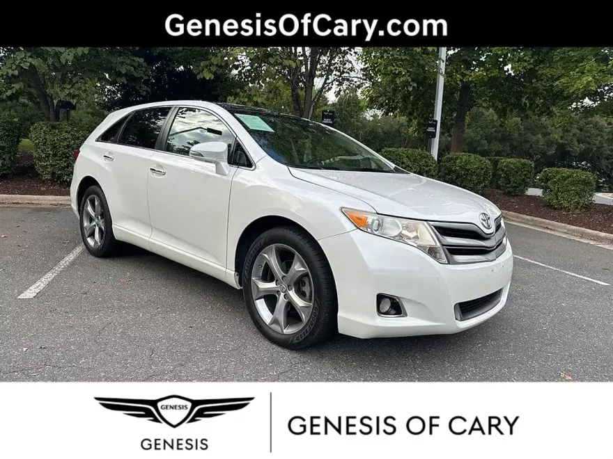 2015 Toyota Venza XLE photo 1