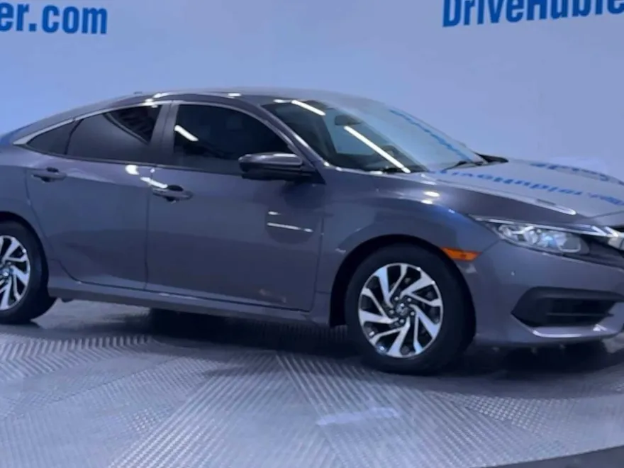 2018 Honda Civic EX photo 1