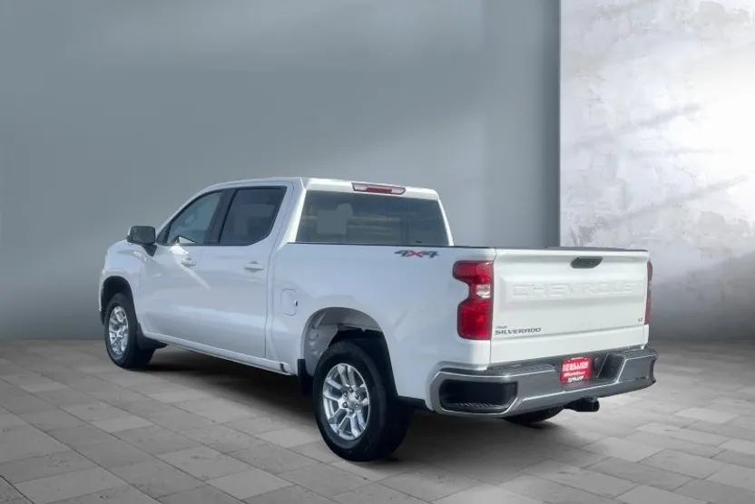 2025 Chevrolet Silverado 1500 LT photo 1