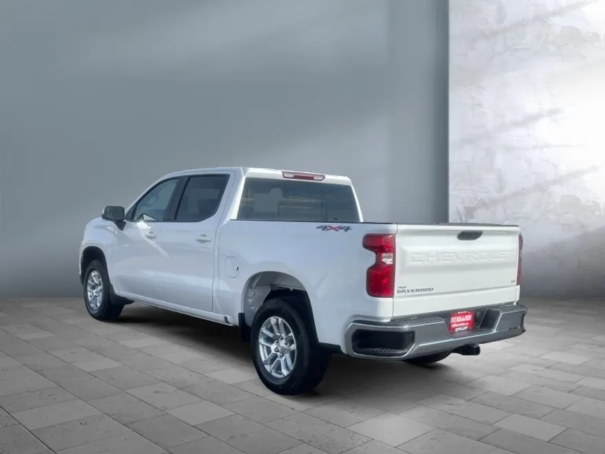 2025 Chevrolet Silverado 1500 LT photo 1