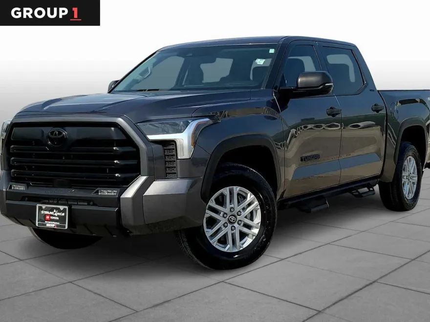 2023 Toyota Tundra SR5 photo 1