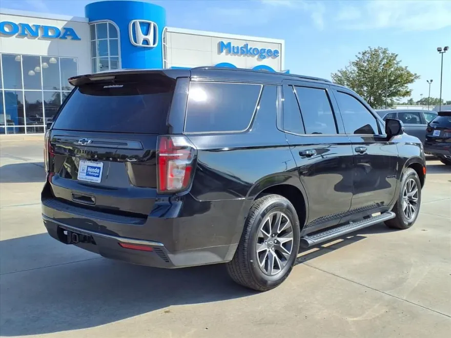 2021 Chevrolet Tahoe Z71 photo 1