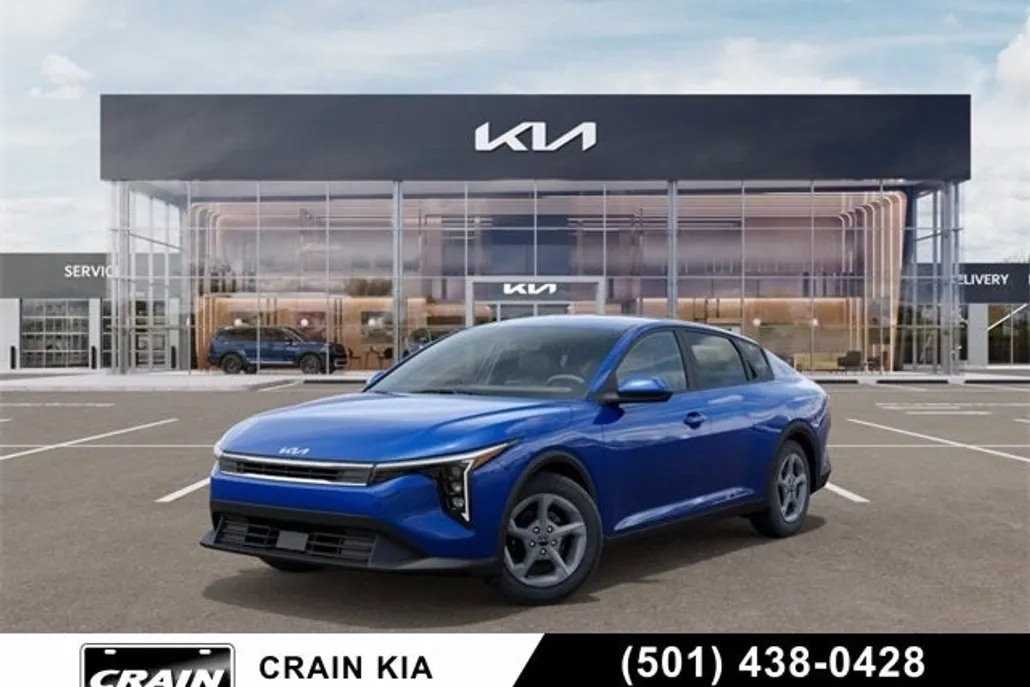 2025 Kia K4 LXS photo 1