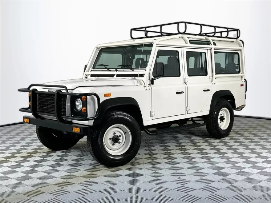 1993 Land Rover Defender 110 photo 1