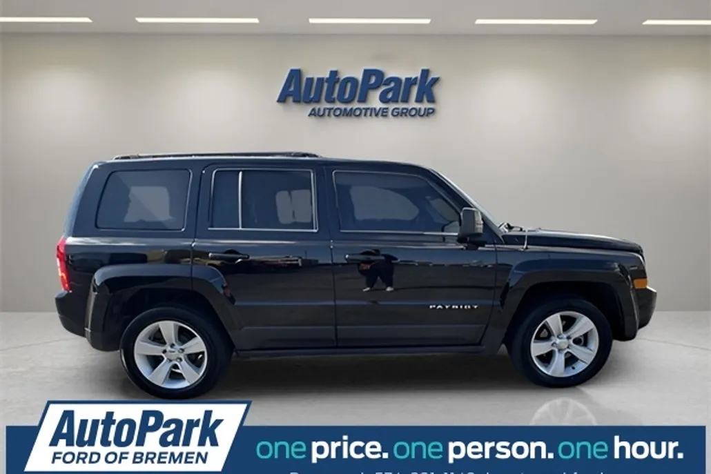 2017 Jeep Patriot Latitude photo 1