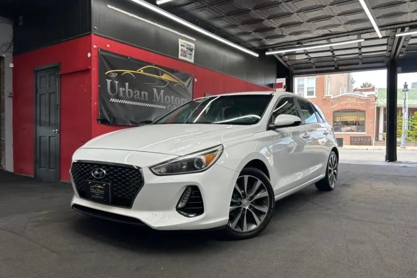 2018 Hyundai Elantra GT photo 1