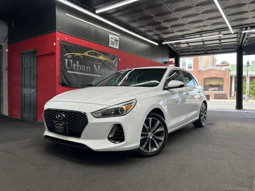 2018 Hyundai Elantra GT photo 1