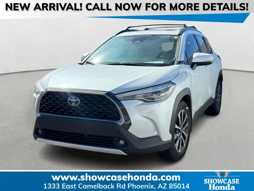 2024 Toyota Corolla Cross XLE photo 1