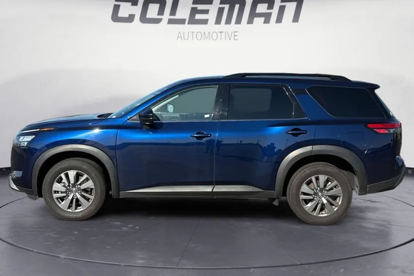 2024 Nissan Pathfinder SV photo 1