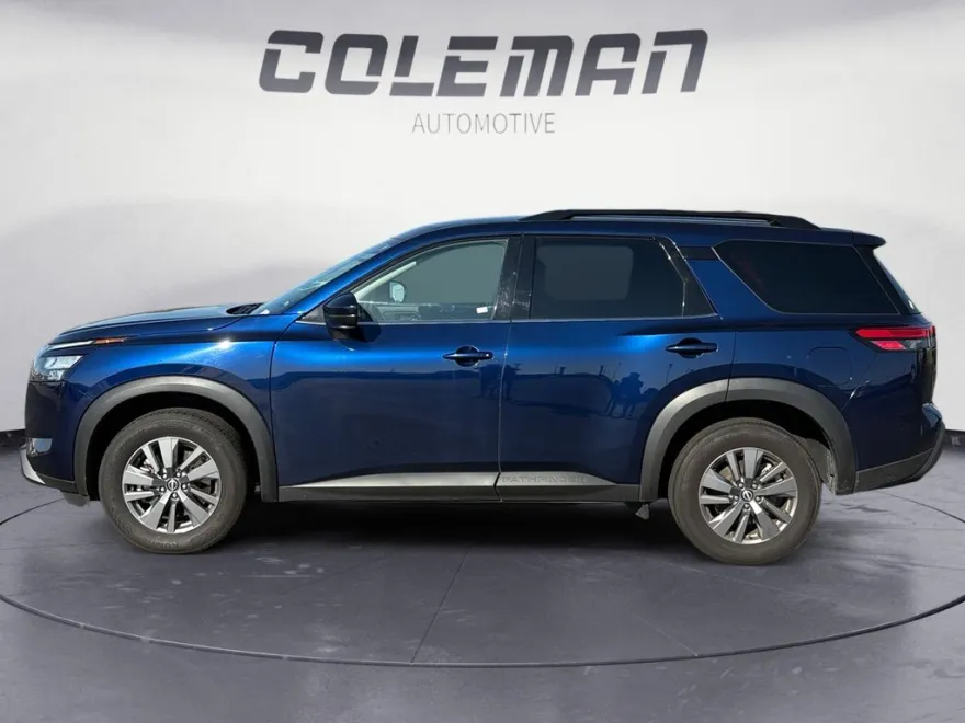 2024 Nissan Pathfinder SV photo 1