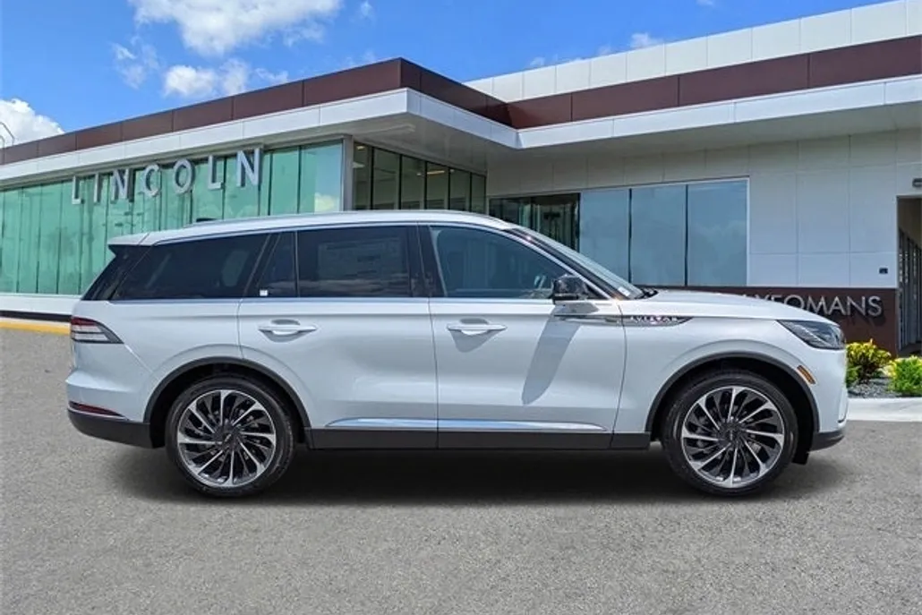 2025 Lincoln Aviator Reserve photo 1