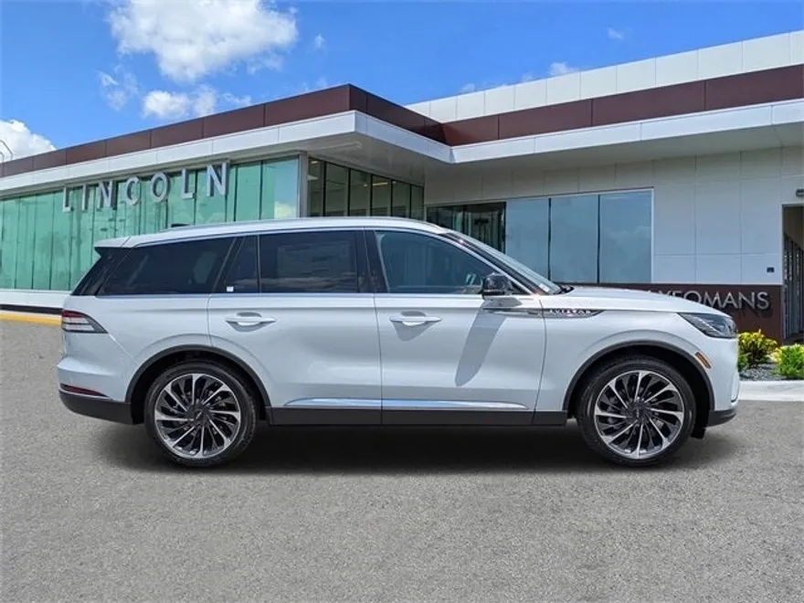 2025 Lincoln Aviator Reserve photo 1