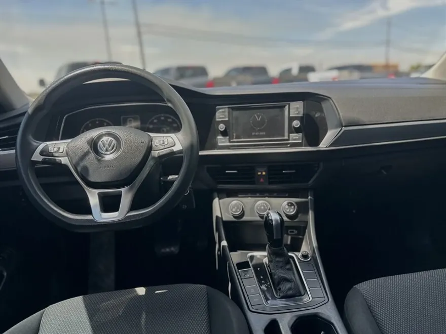 2019 Volkswagen Jetta S photo 1