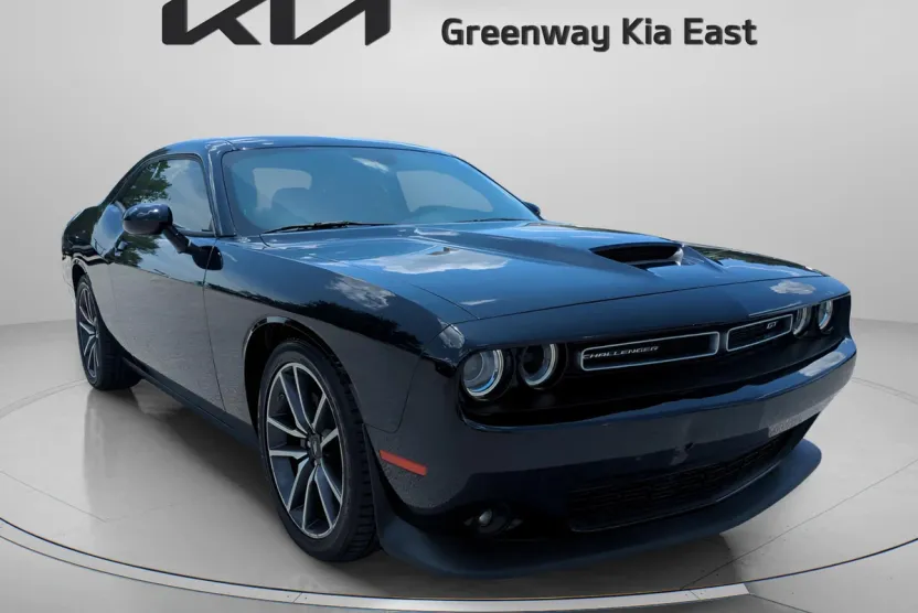 2023 Dodge Challenger GT photo 1