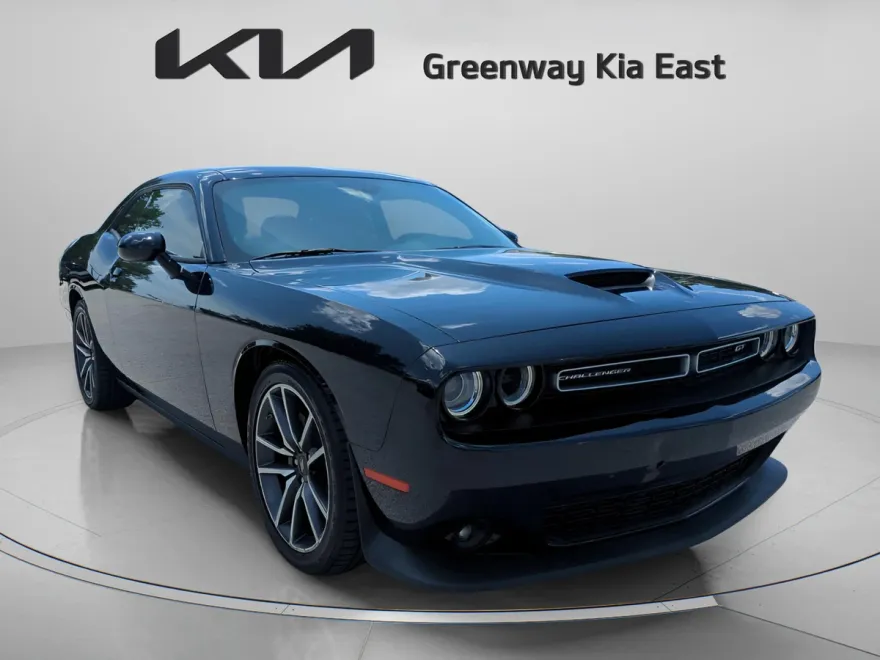 2023 Dodge Challenger GT photo 1
