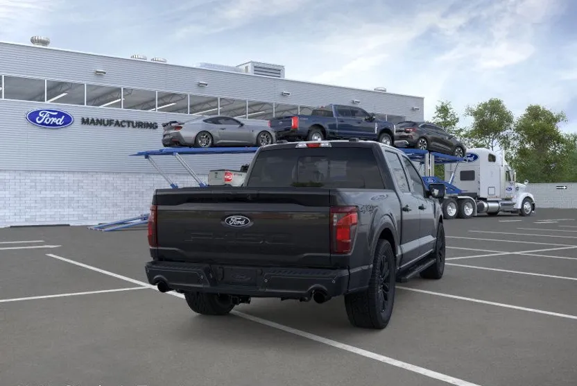 2025 Ford F-150 XLT photo 1