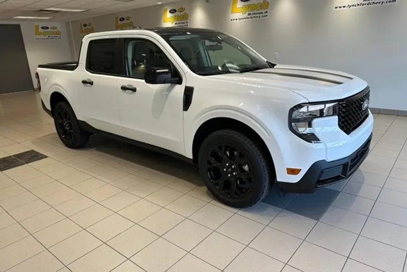 2025 Ford Maverick XLT photo 1