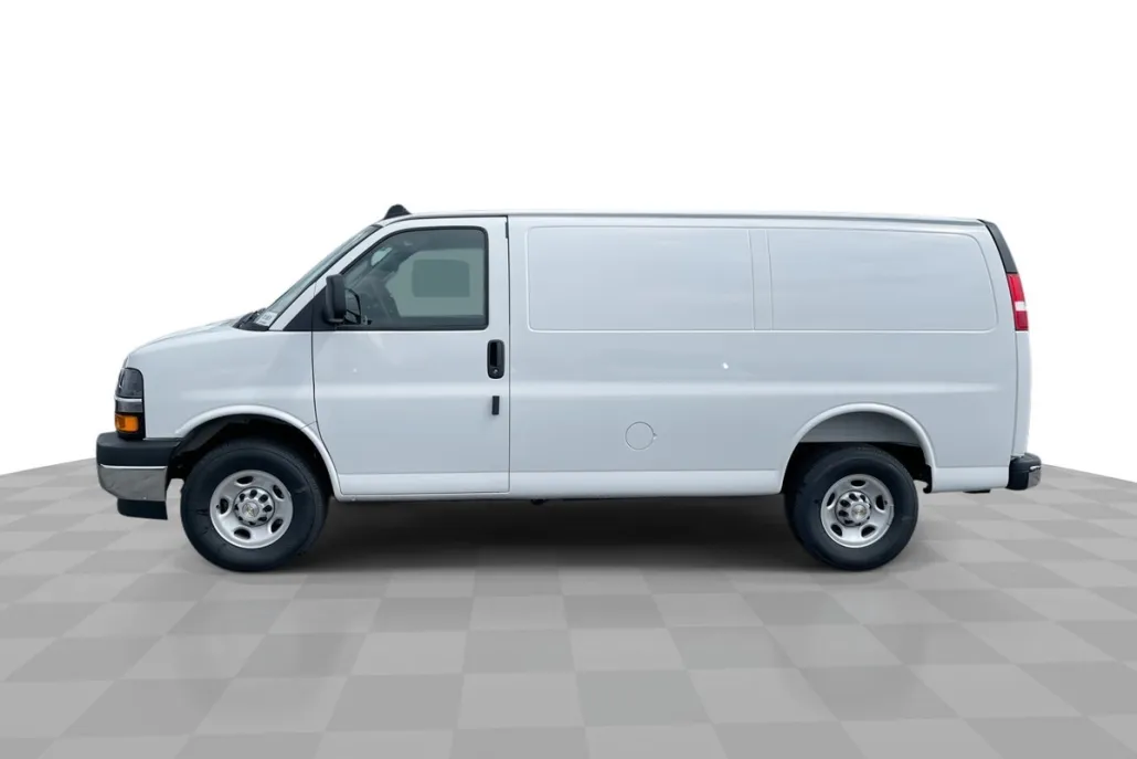 2025 Chevrolet Express Cargo 2500 photo 1