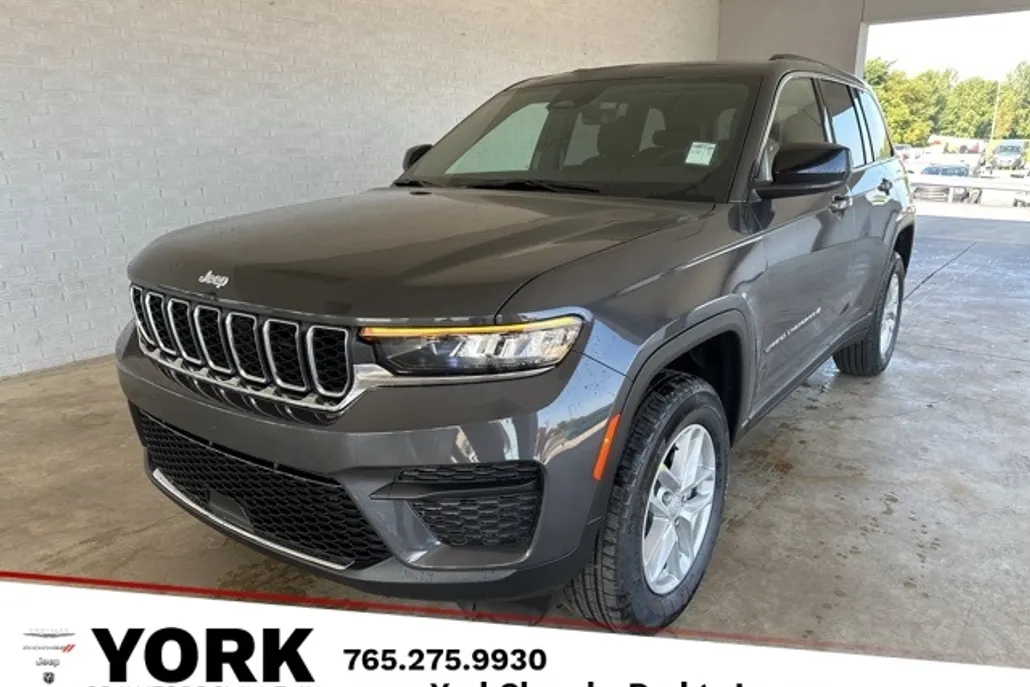2025 Jeep Grand Cherokee Laredo X photo 1