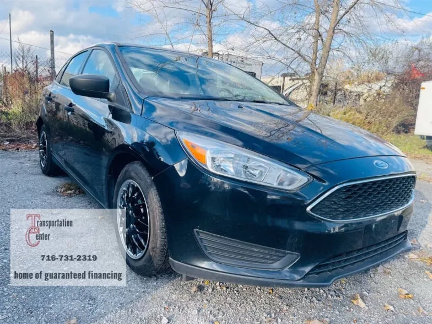 2018 Ford Focus S photo 1