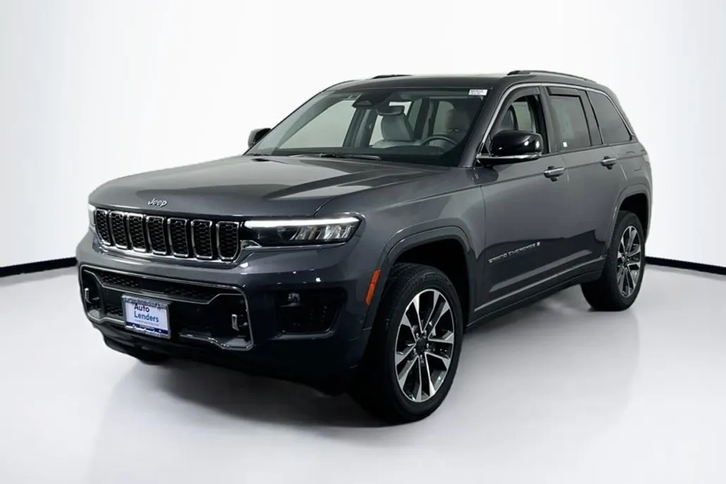 2022 Jeep Grand Cherokee Overland photo 1