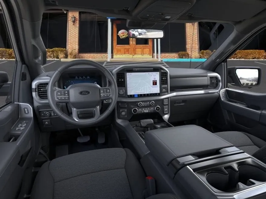 2025 Ford F-150 XLT photo 6