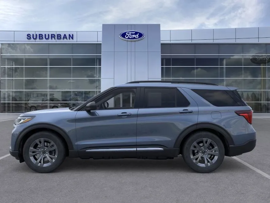 2025 Ford Explorer photo 1