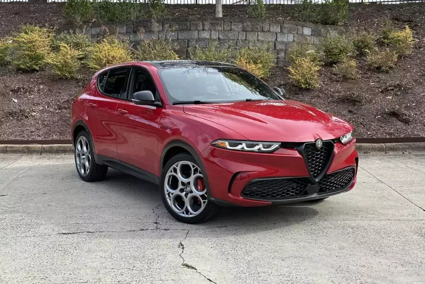 2024 Alfa Romeo Tonale Veloce photo 1
