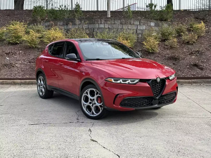 2024 Alfa Romeo Tonale Veloce photo 1
