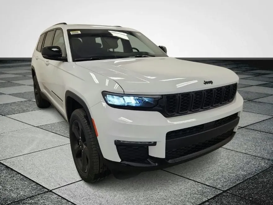 2025 Jeep Grand Cherokee Limited photo 1