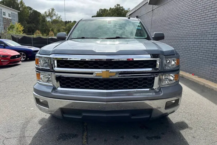 2015 Chevrolet Silverado 1500 LT photo 1