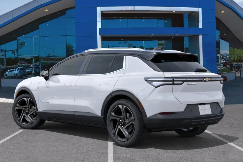 2026 Chevrolet Equinox EV 1LT photo 1