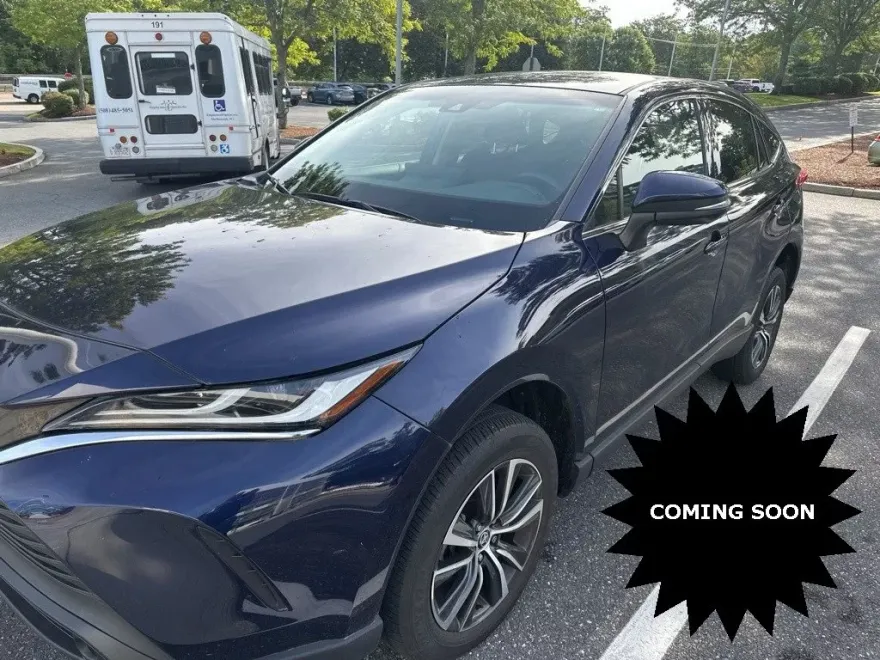 2023 Toyota Venza LE photo 1