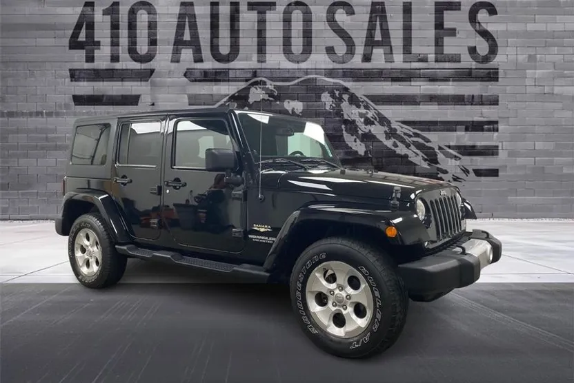 2014 Jeep Wrangler Unlimited Sahara photo 1