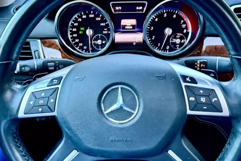 2015 Mercedes Benz ML 400 4MATIC photo 1