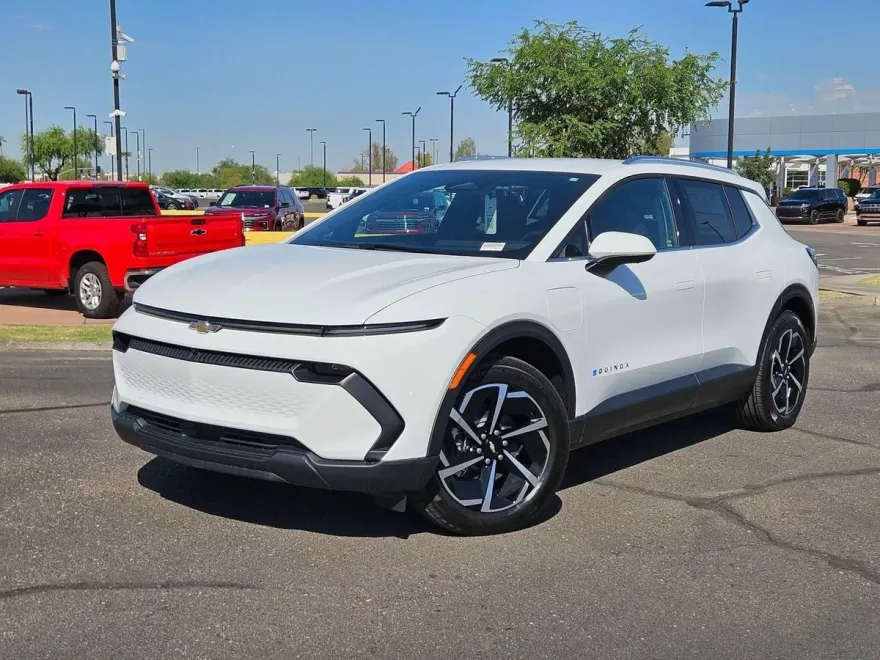 2026 Chevrolet Equinox EV 1LT photo 1