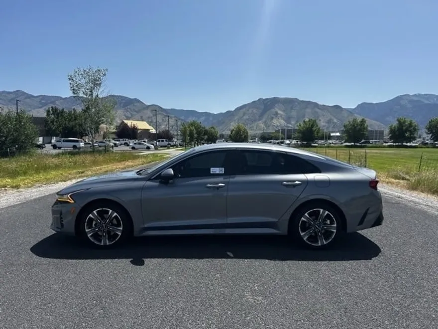 2022 Kia K5 LXS photo 1