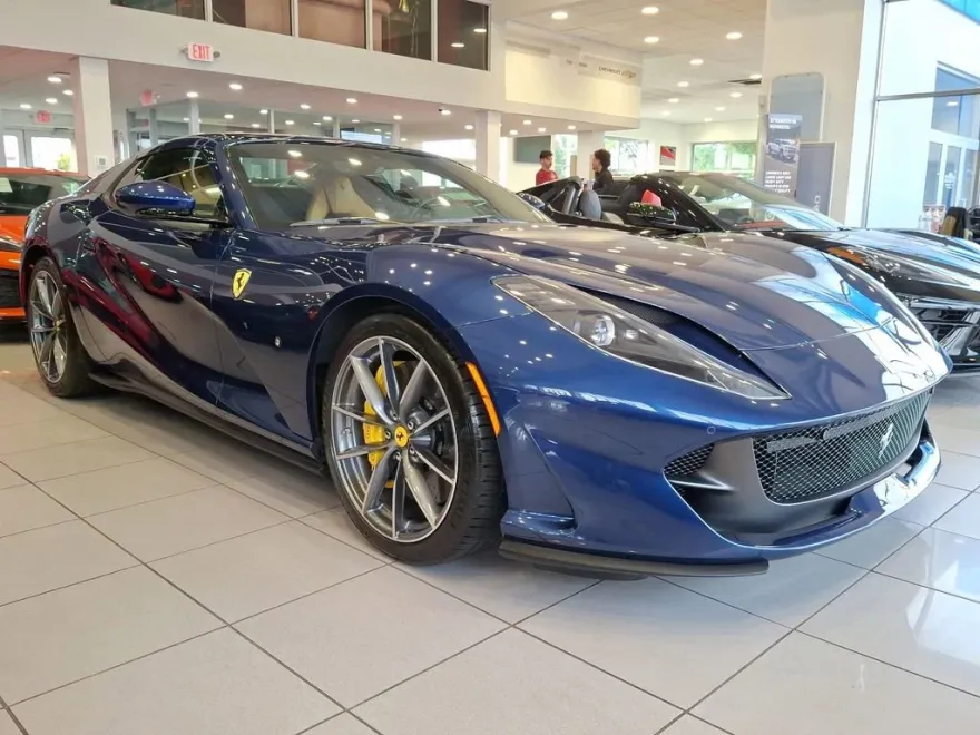 2021 Ferrari 812 GTS Base photo 1