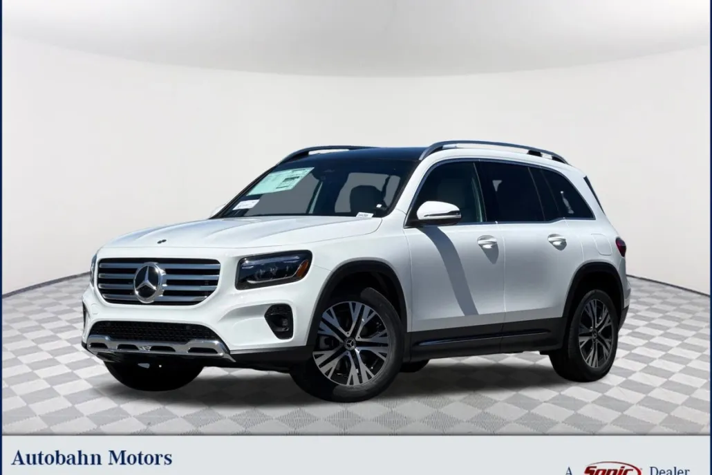2026 Mercedes Benz GLB 250 photo 1