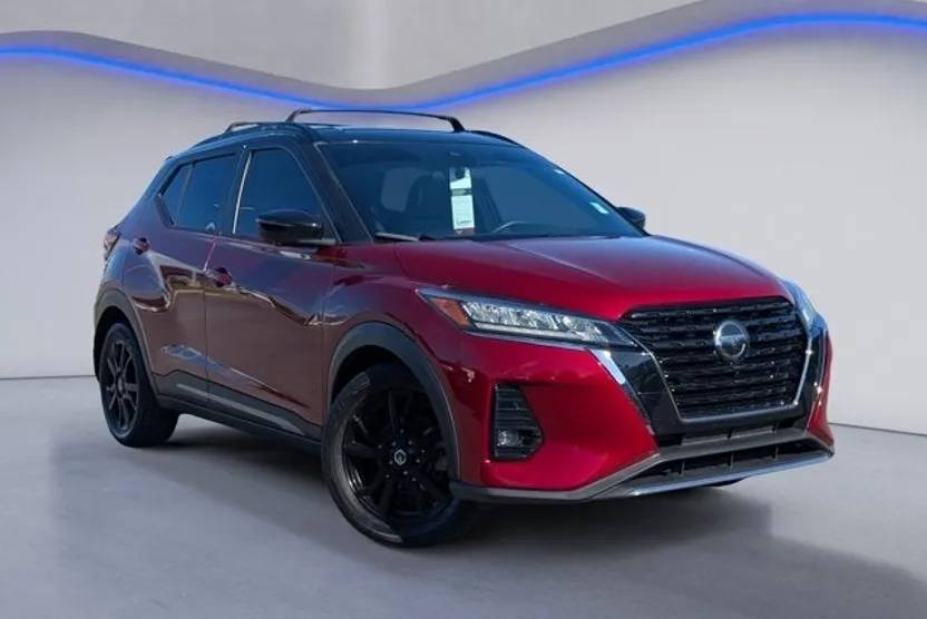 2021 Nissan Kicks SR photo 1
